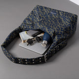 Buckle Bag medium - leo splashes navy/olive