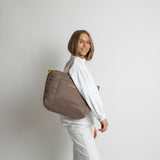 padded tote bag medium + strap basic woven slim - dark mushroom