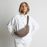 Padded Hip Bag medium - dark mushroom