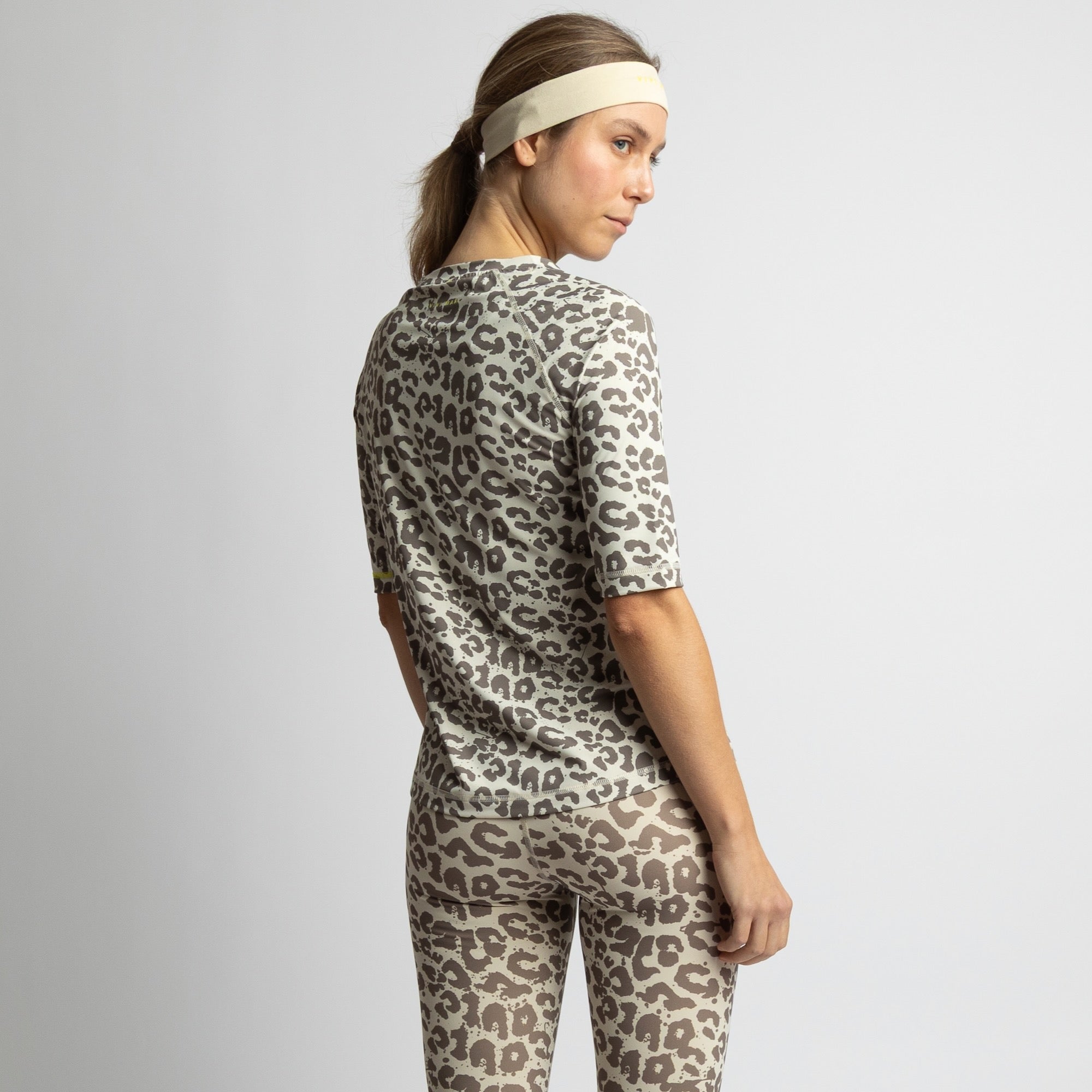 Activewear Half Sleeve T-Shirt leo splashes mushroom/sand - VIVI MARI