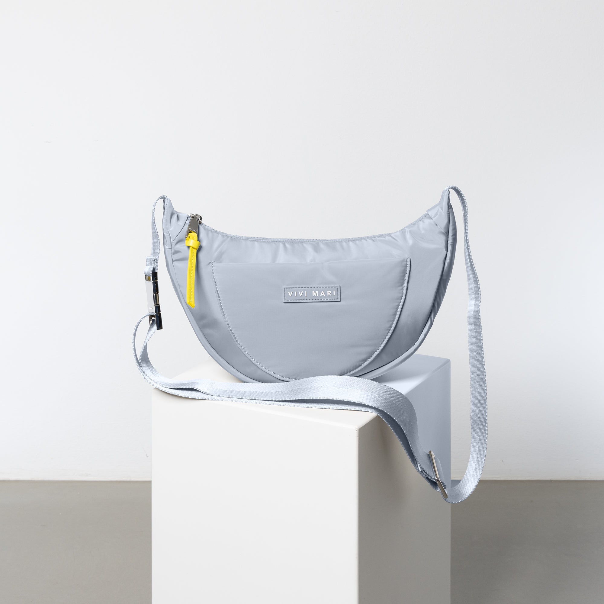 Padded Hip Bag medium - ash blue - VIVI MARI