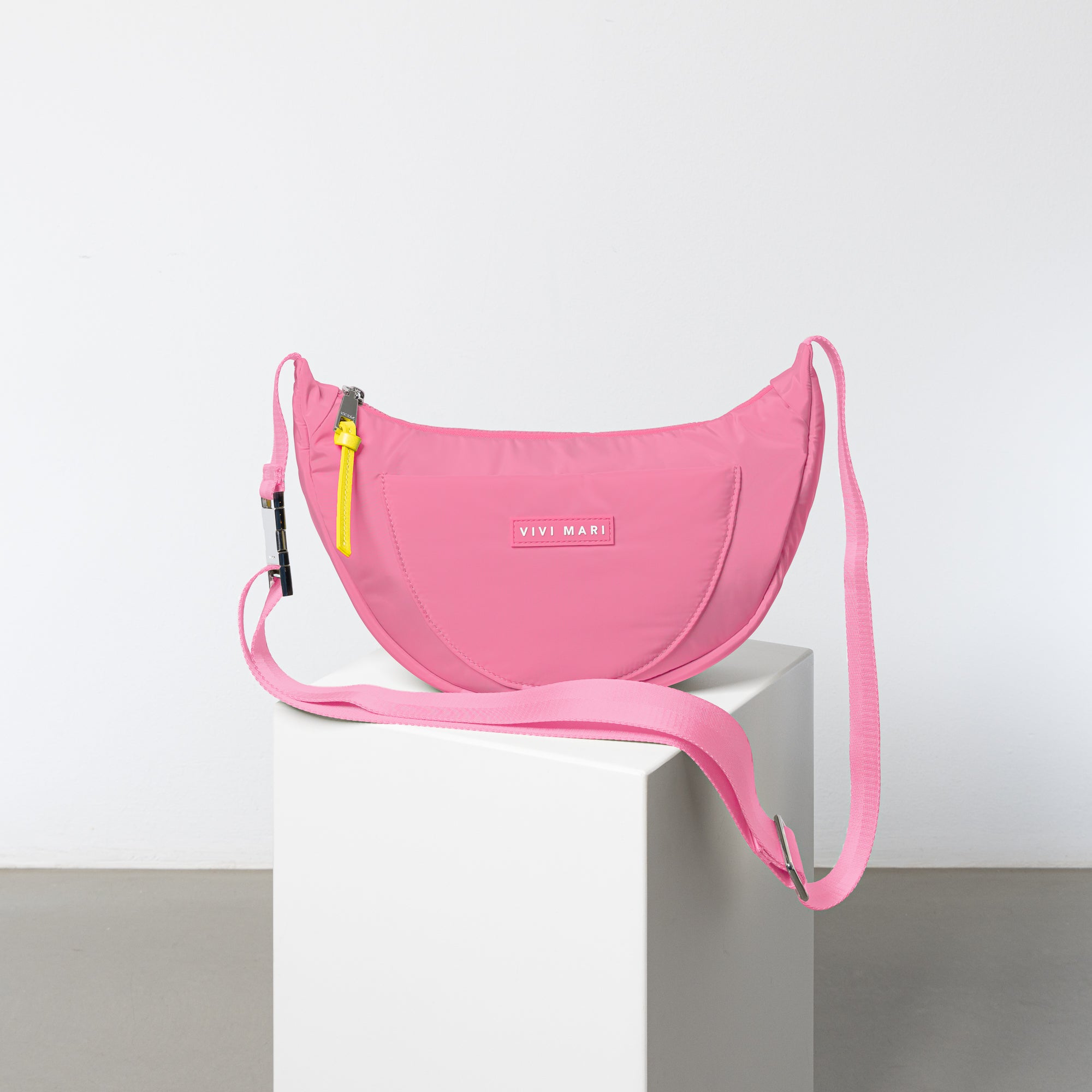 Padded Hip Bag medium - soft pink - VIVI MARI