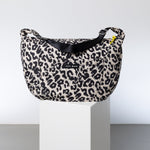 Padded Hip Bag oversized - leo splashes black/sand - VIVI MARI