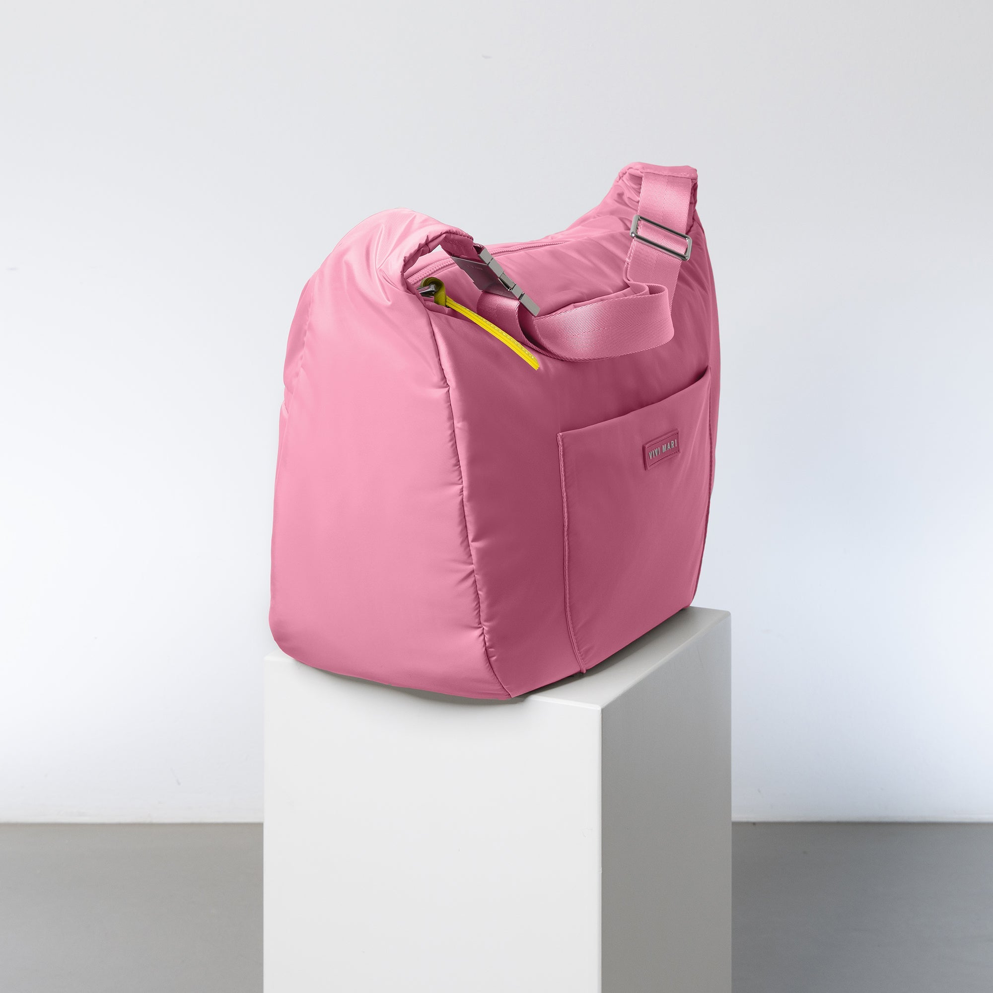 Padded Hip Bag oversized - soft pink - VIVI MARI