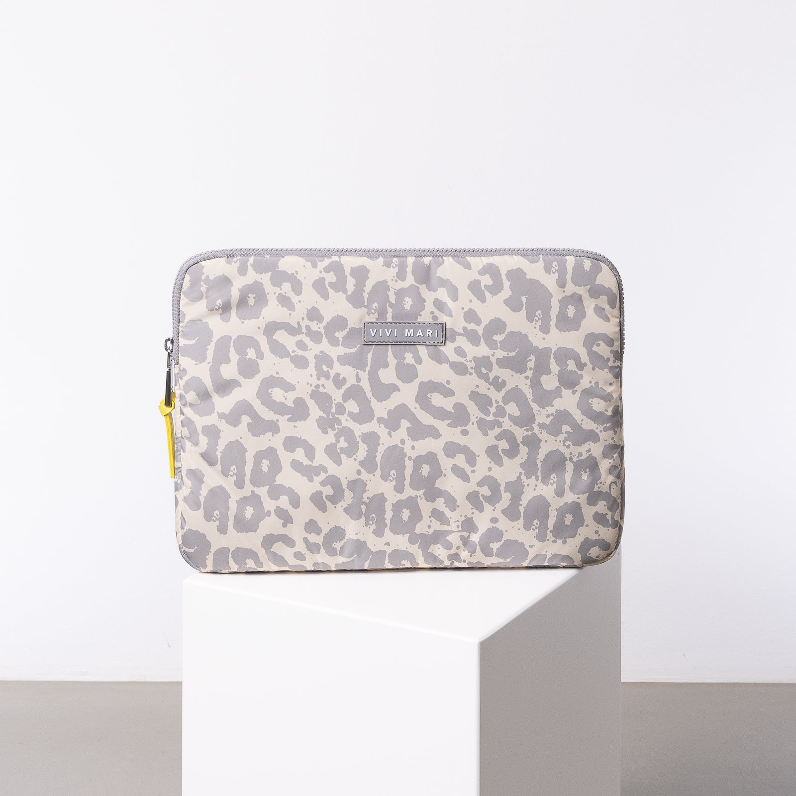 Padded Laptop Sleeve 13"/14" - leo splashes grey/sand - VIVI MARI