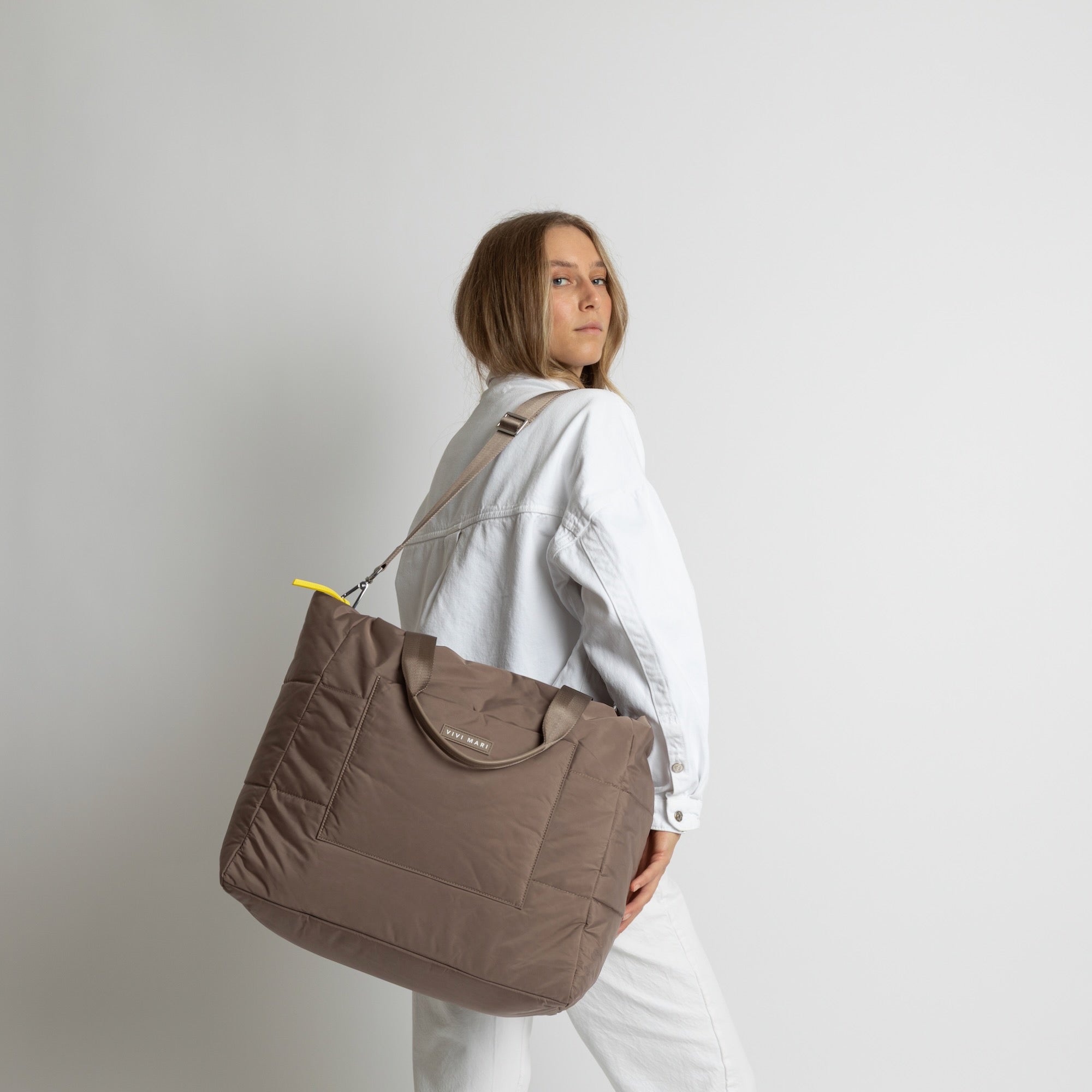 padded tote bag large + strap basic woven slim - dark mushroom - VIVI MARI