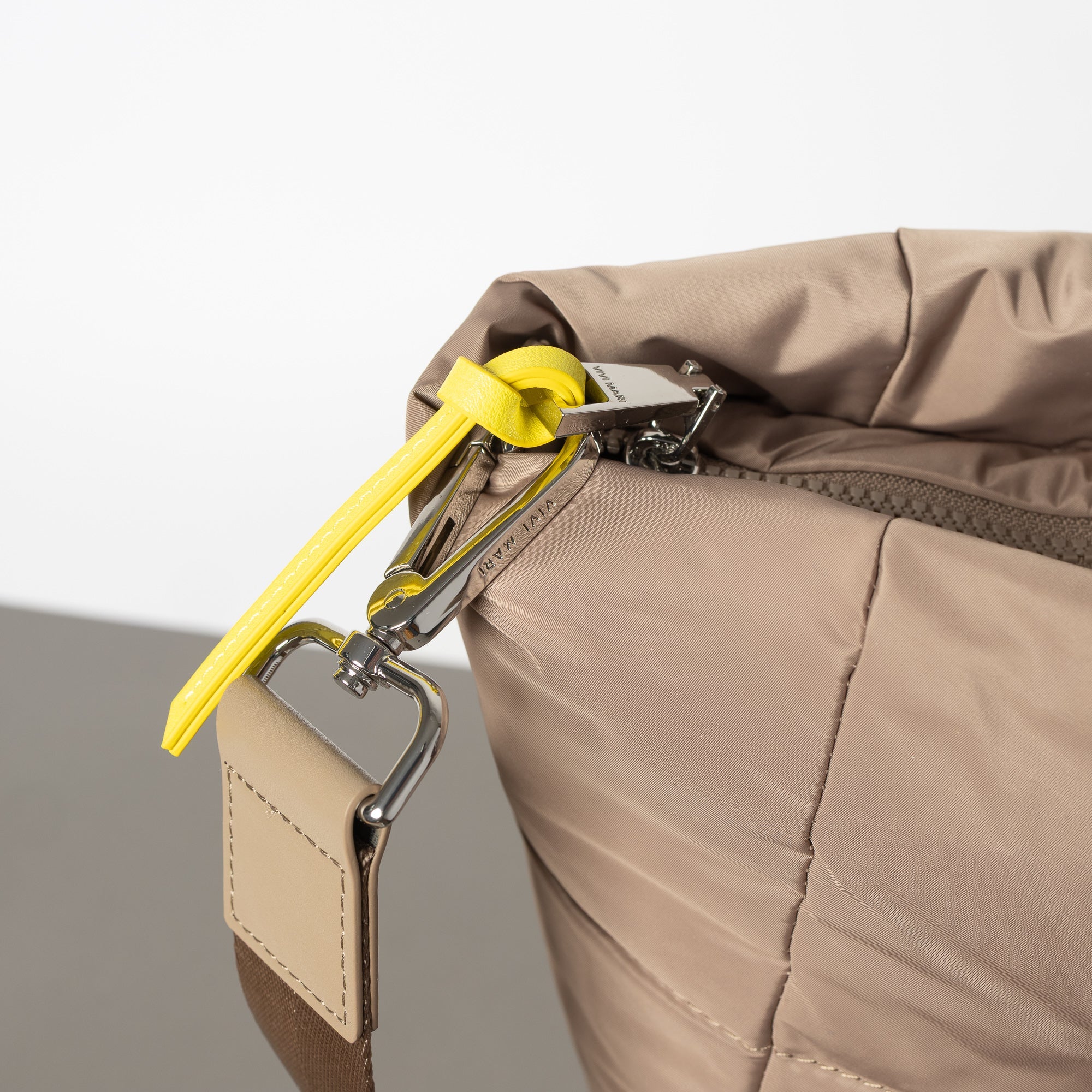 padded tote bag medium + strap basic woven slim - dark mushroom - VIVI MARI