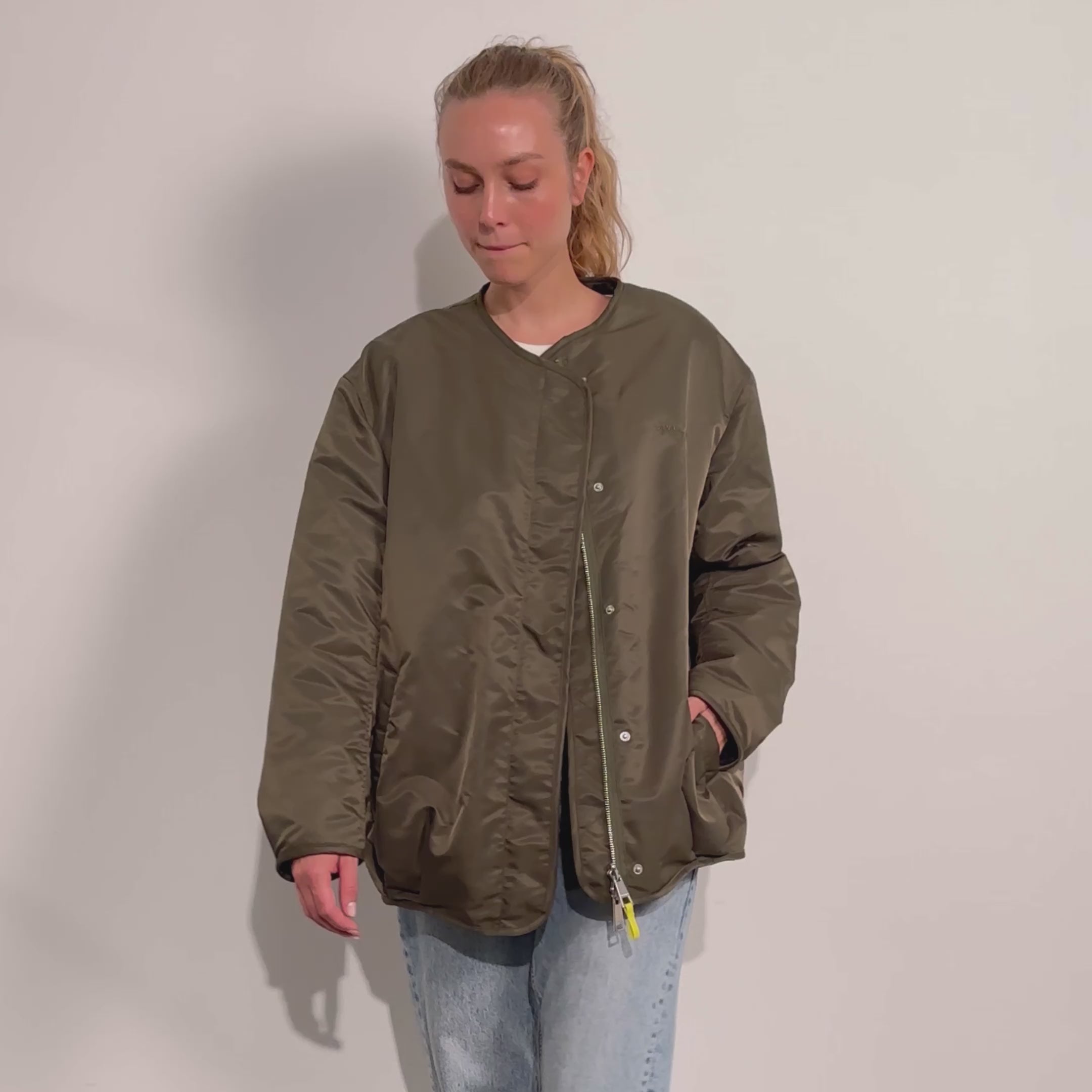 Reversible Bomber Jacket - olive/leo navy-olive - VIVI MARI