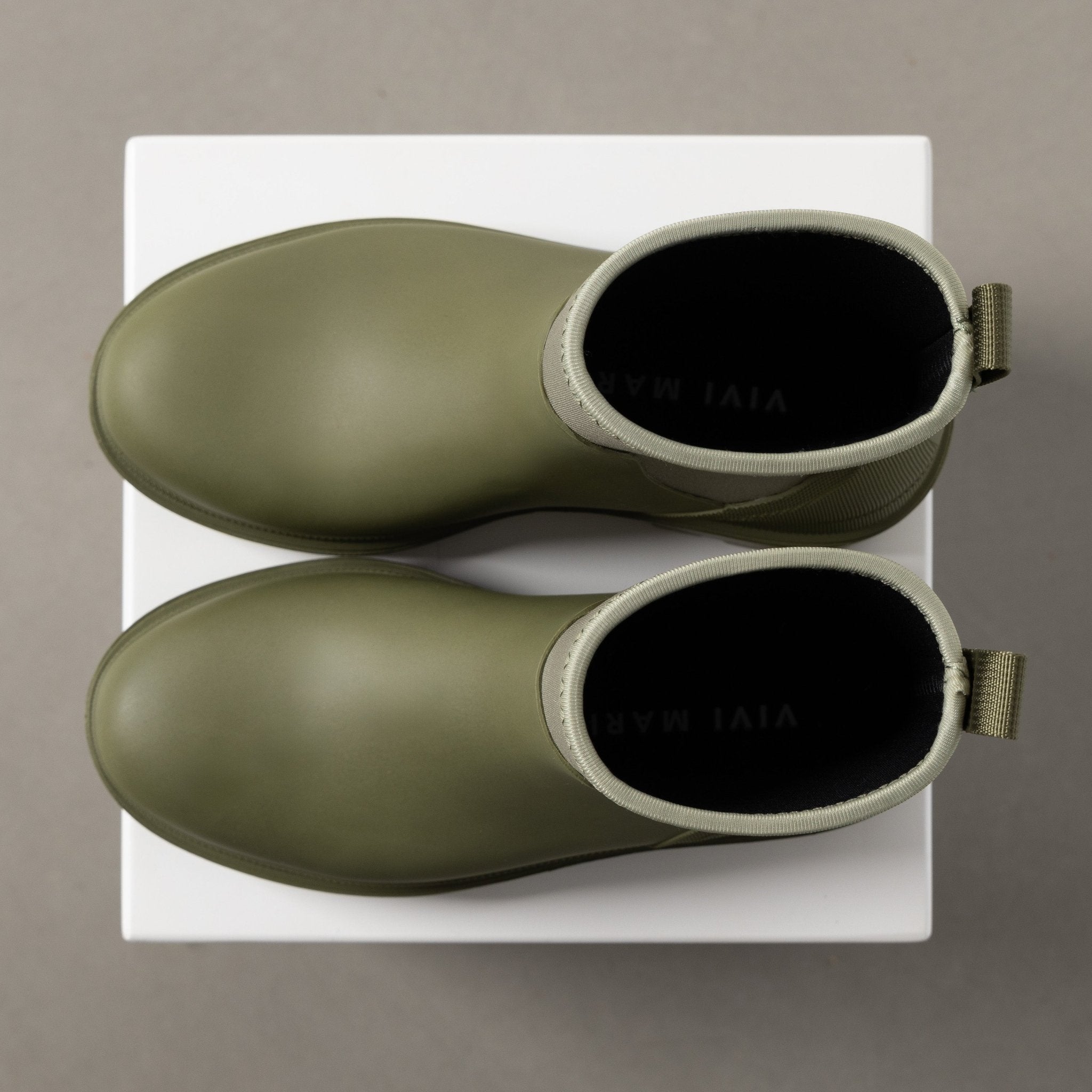 Rainboots short solid pale olive - VIVI MARI