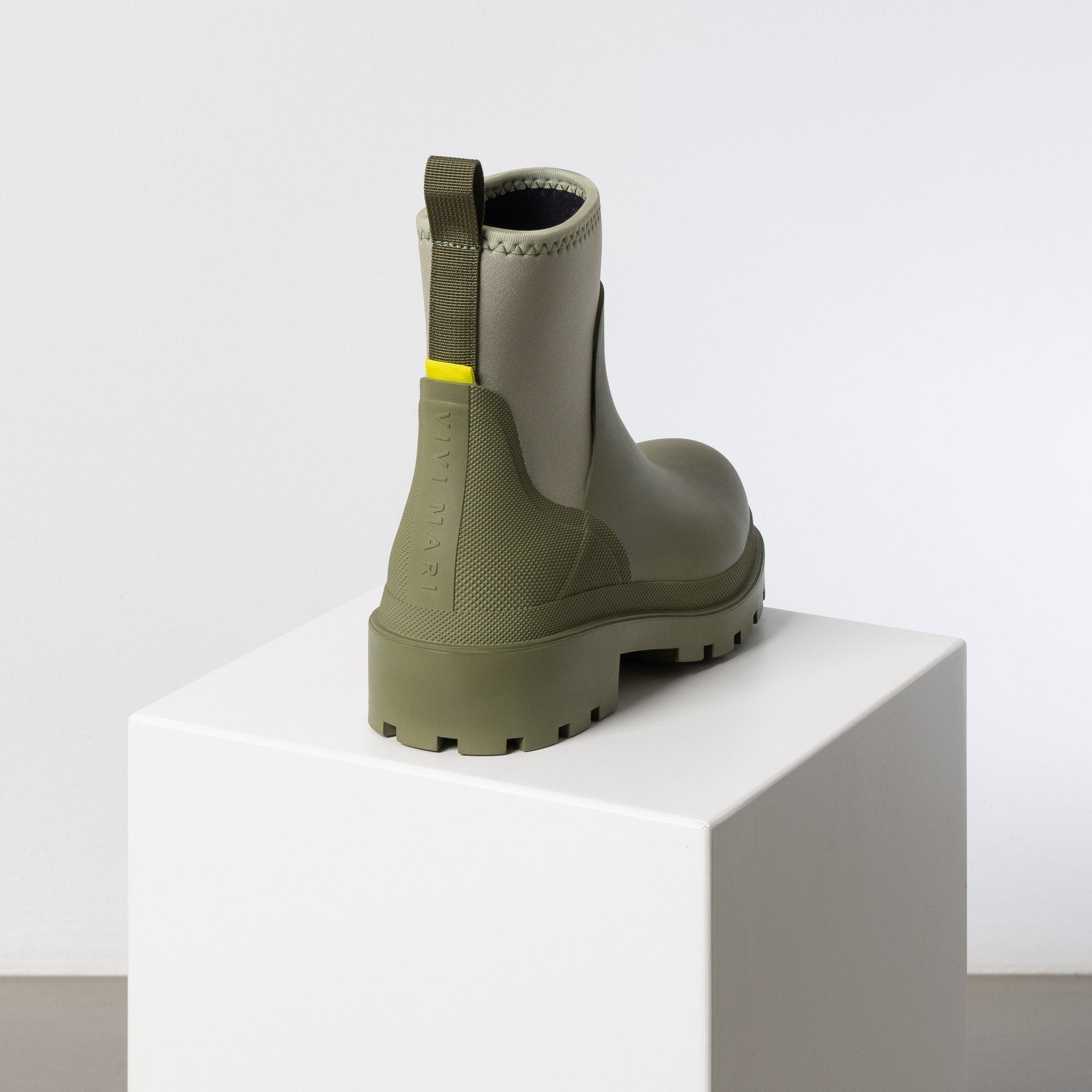 Rainboots short solid pale olive - VIVI MARI