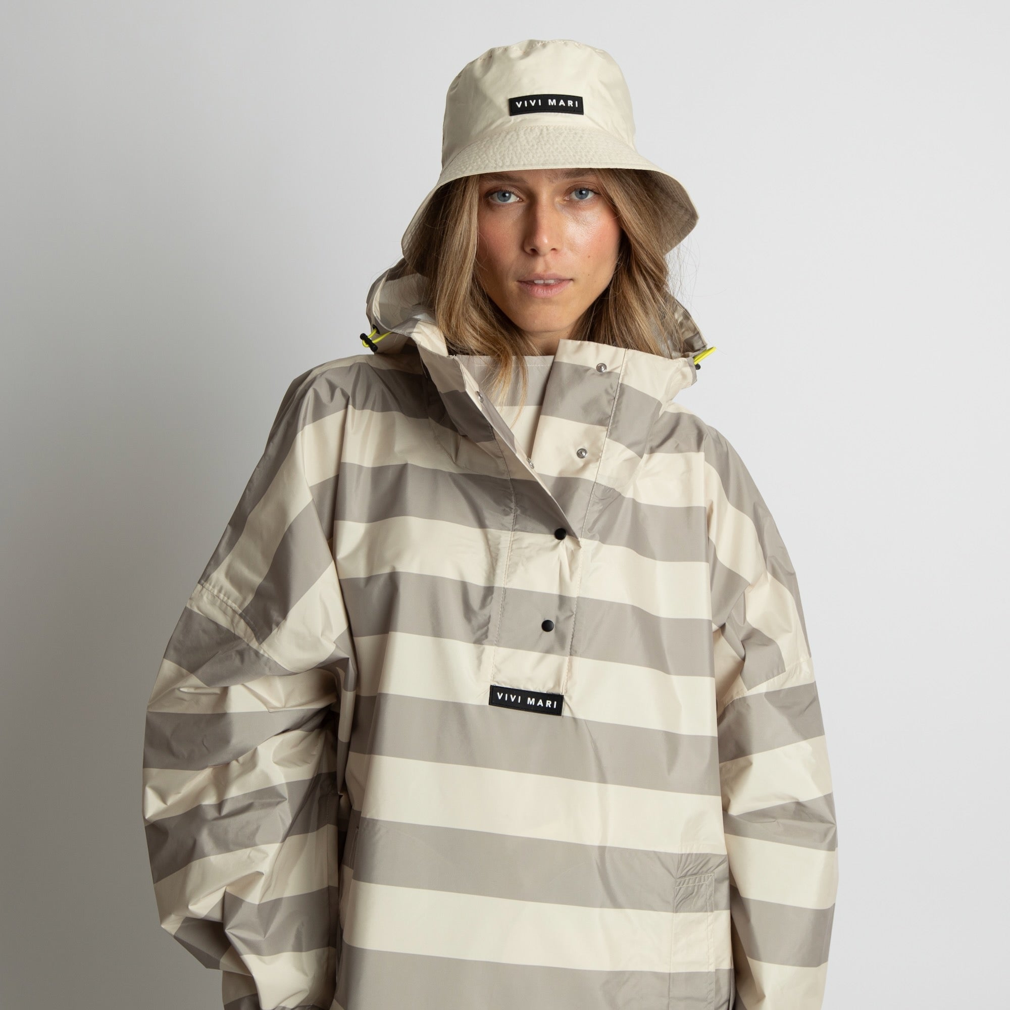 Raincoat bold stripes mushroom/sand - VIVI MARI