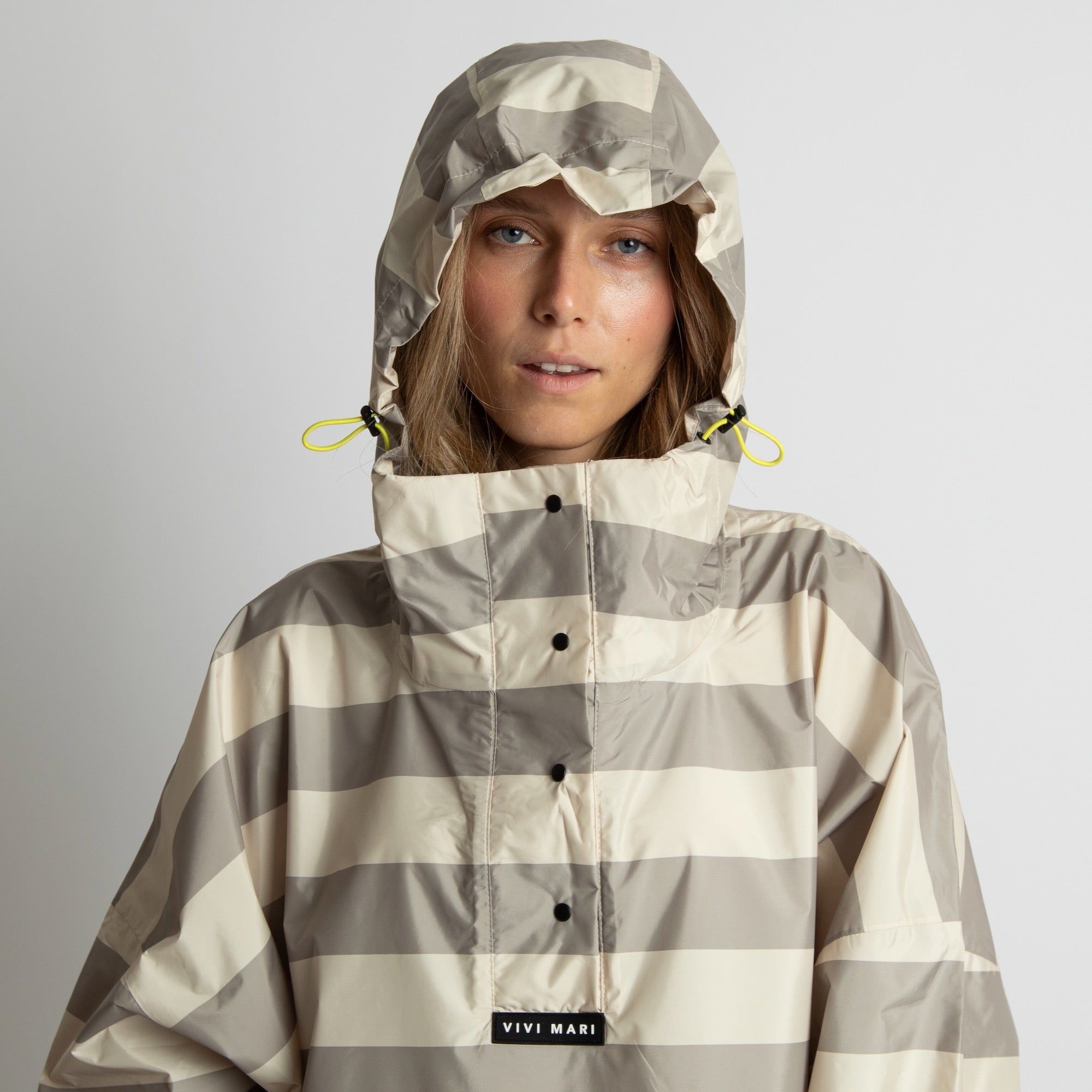 Raincoat bold stripes mushroom/sand - VIVI MARI