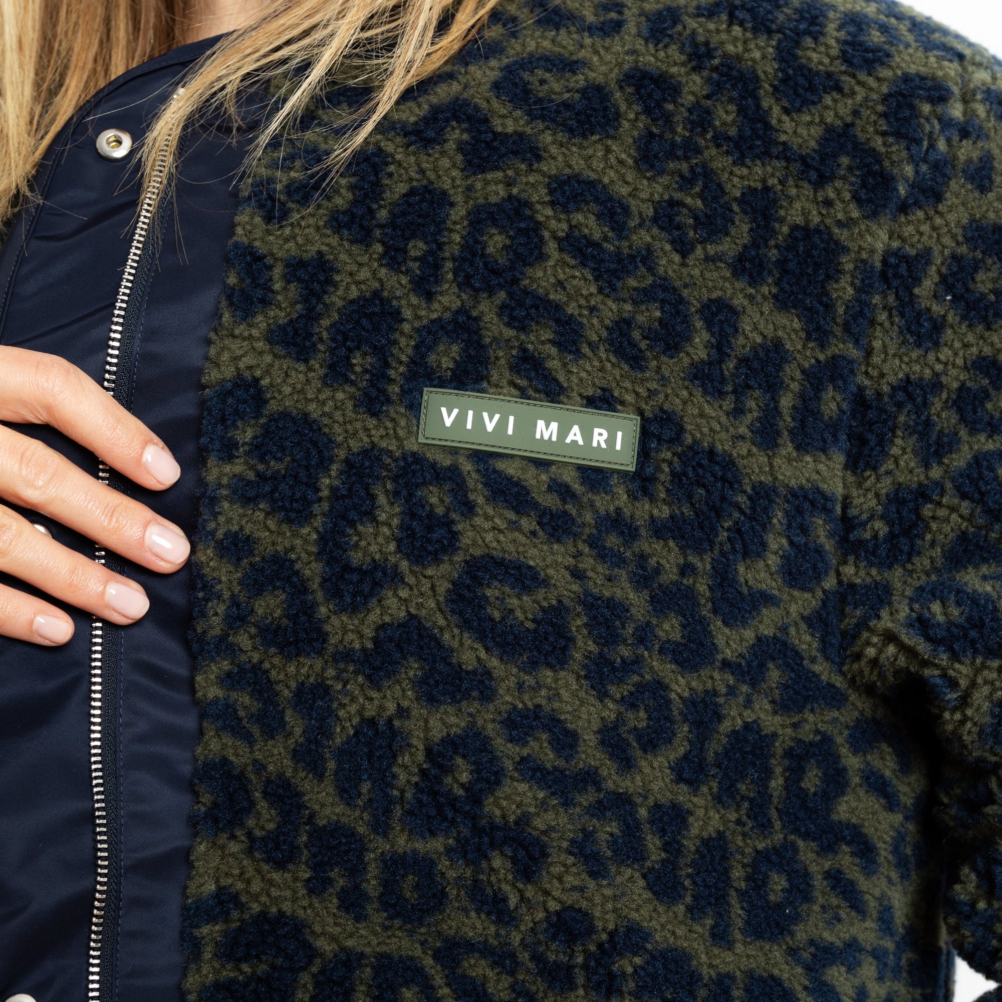 Reversible Bomber Jacket - navy/leo navy - olive - VIVI MARI