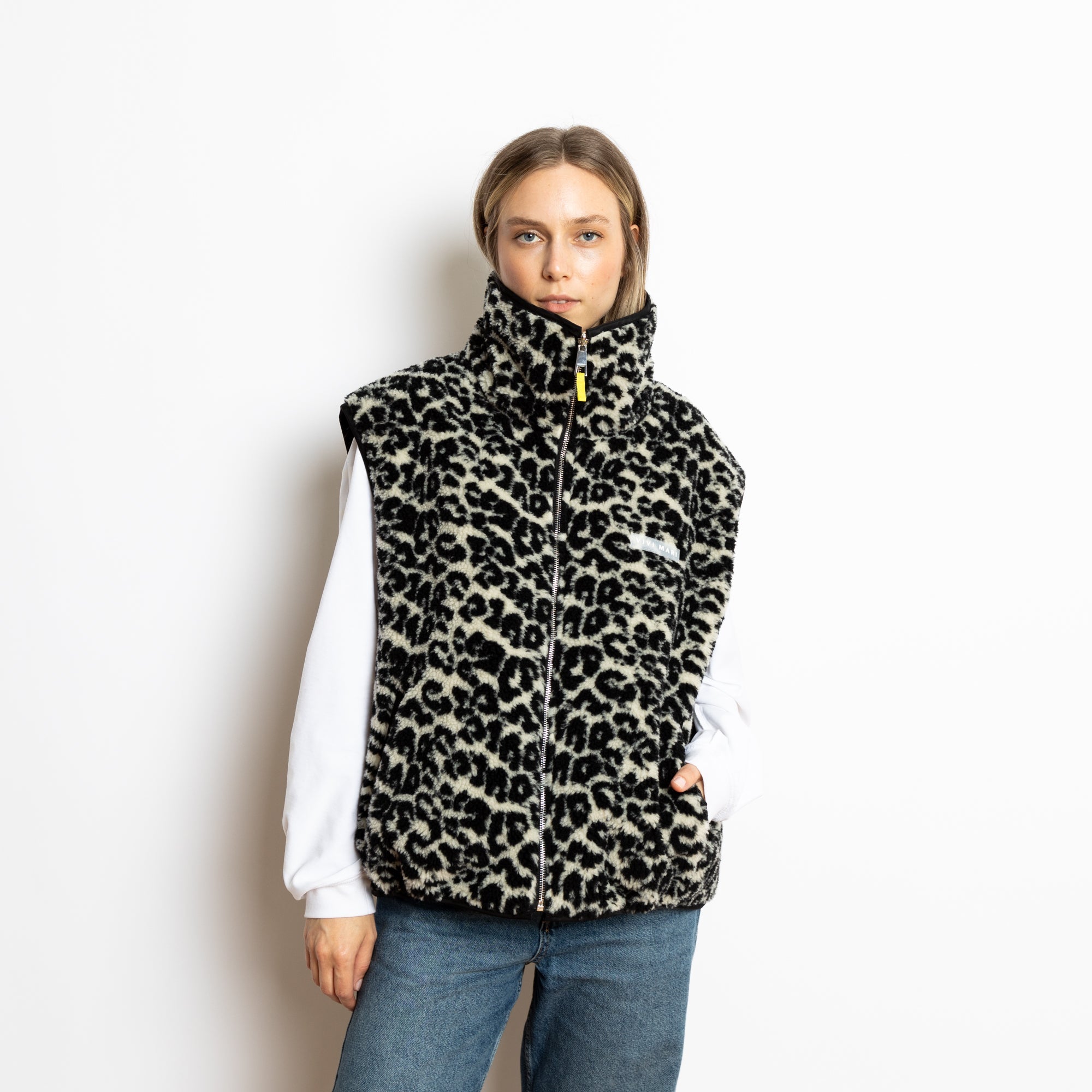 Reversible Bomber Vest - black/leo black - sand - VIVI MARI