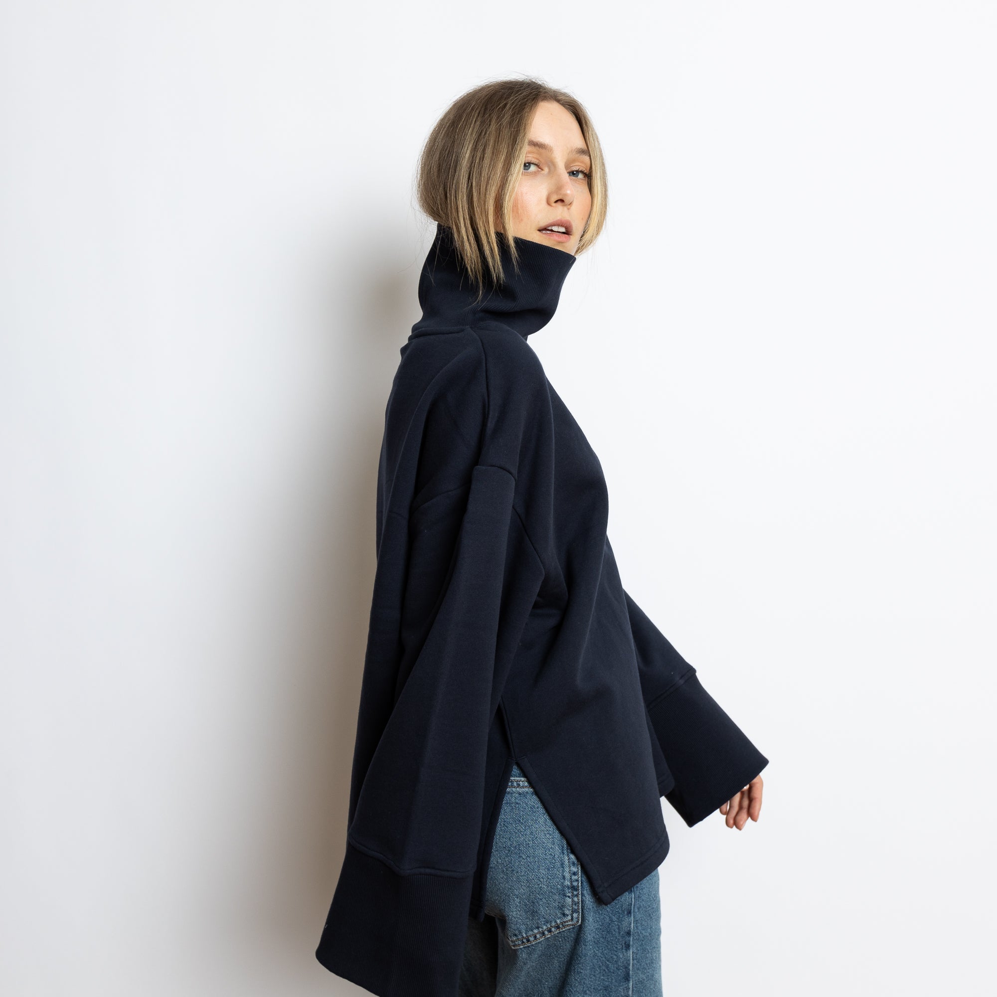 Sweatshirt turtle neck - solid navy - VIVI MARI