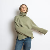 Sweatshirt turtle neck - solid pale olive - VIVI MARI