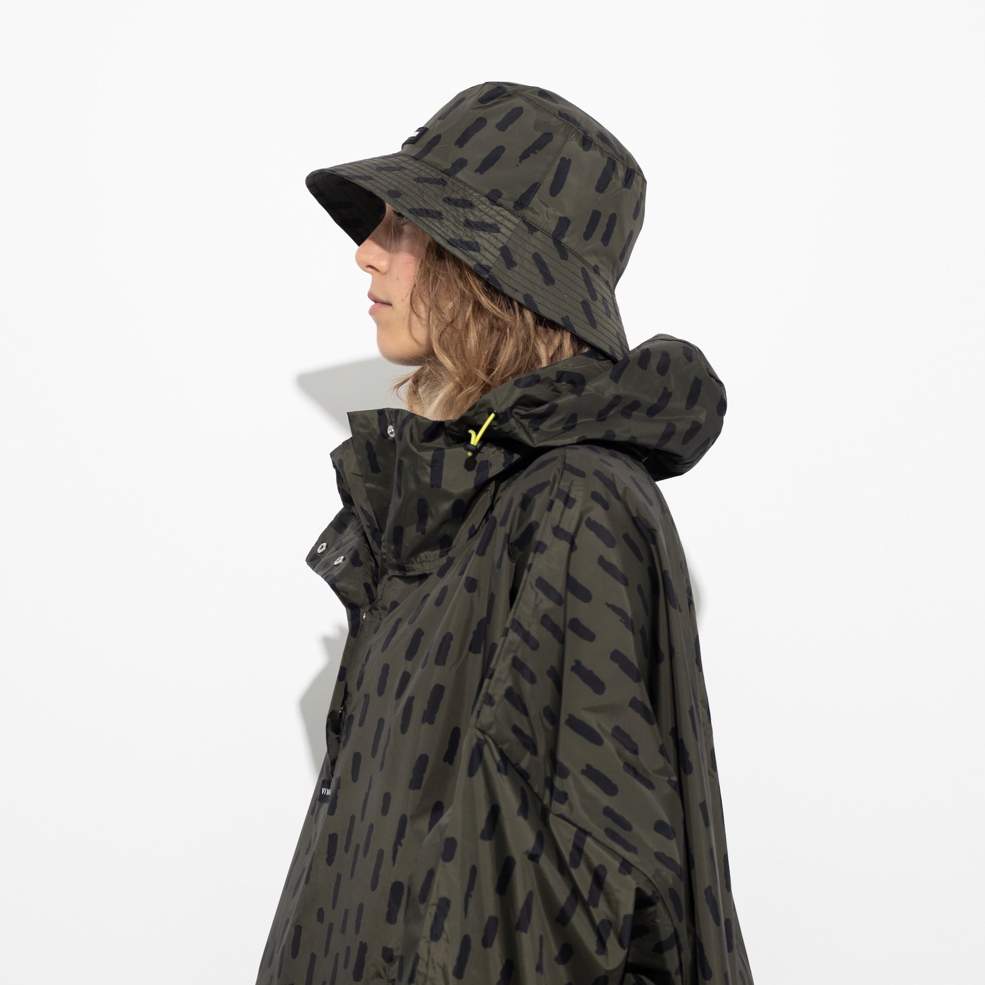 Bucket Hat drops olive/black - VIVI MARI