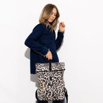 Padded Backpack medium - leo splashes black/sand - VIVI MARI
