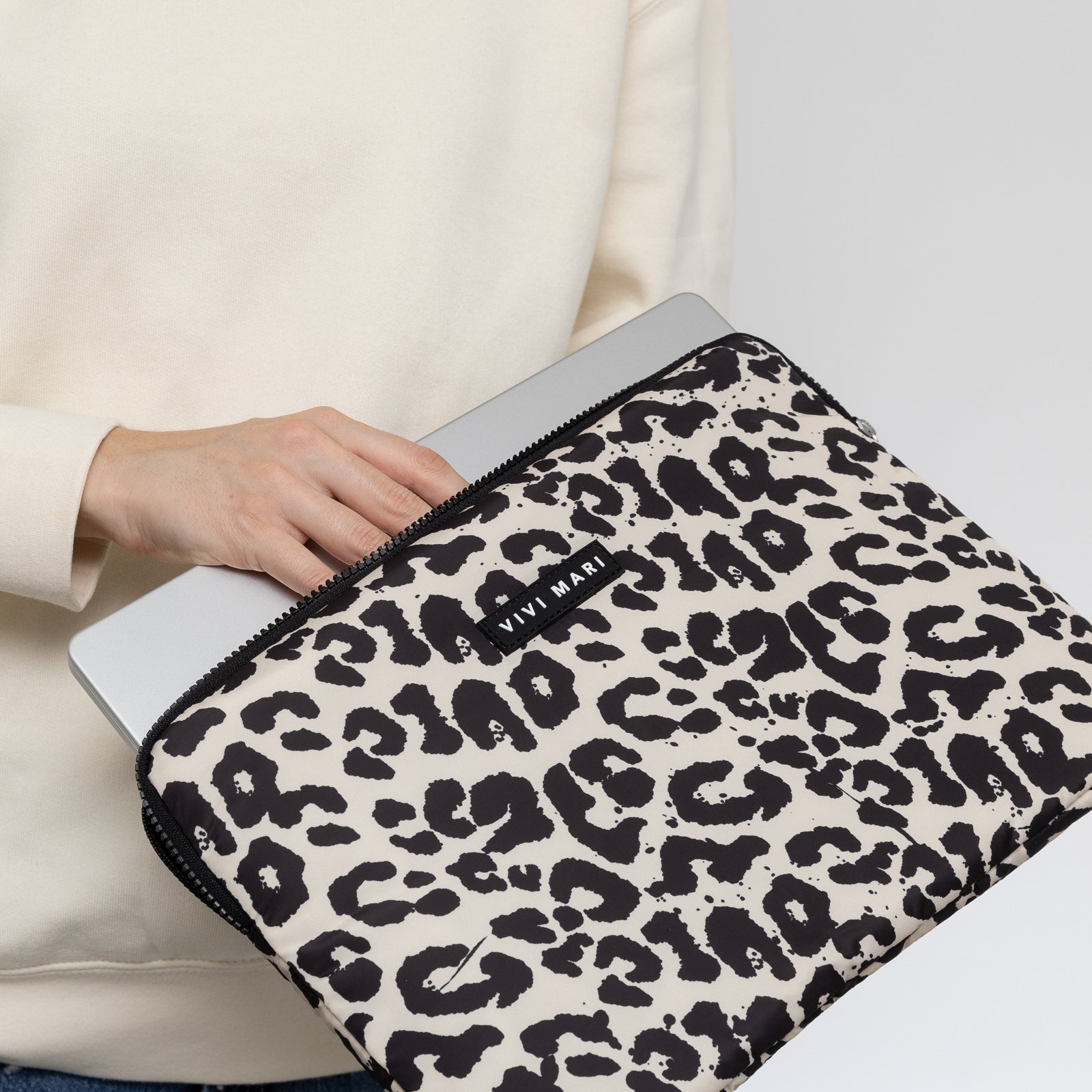 Padded Laptop Sleeve 13"/14" - leo splashes black/sand - VIVI MARI