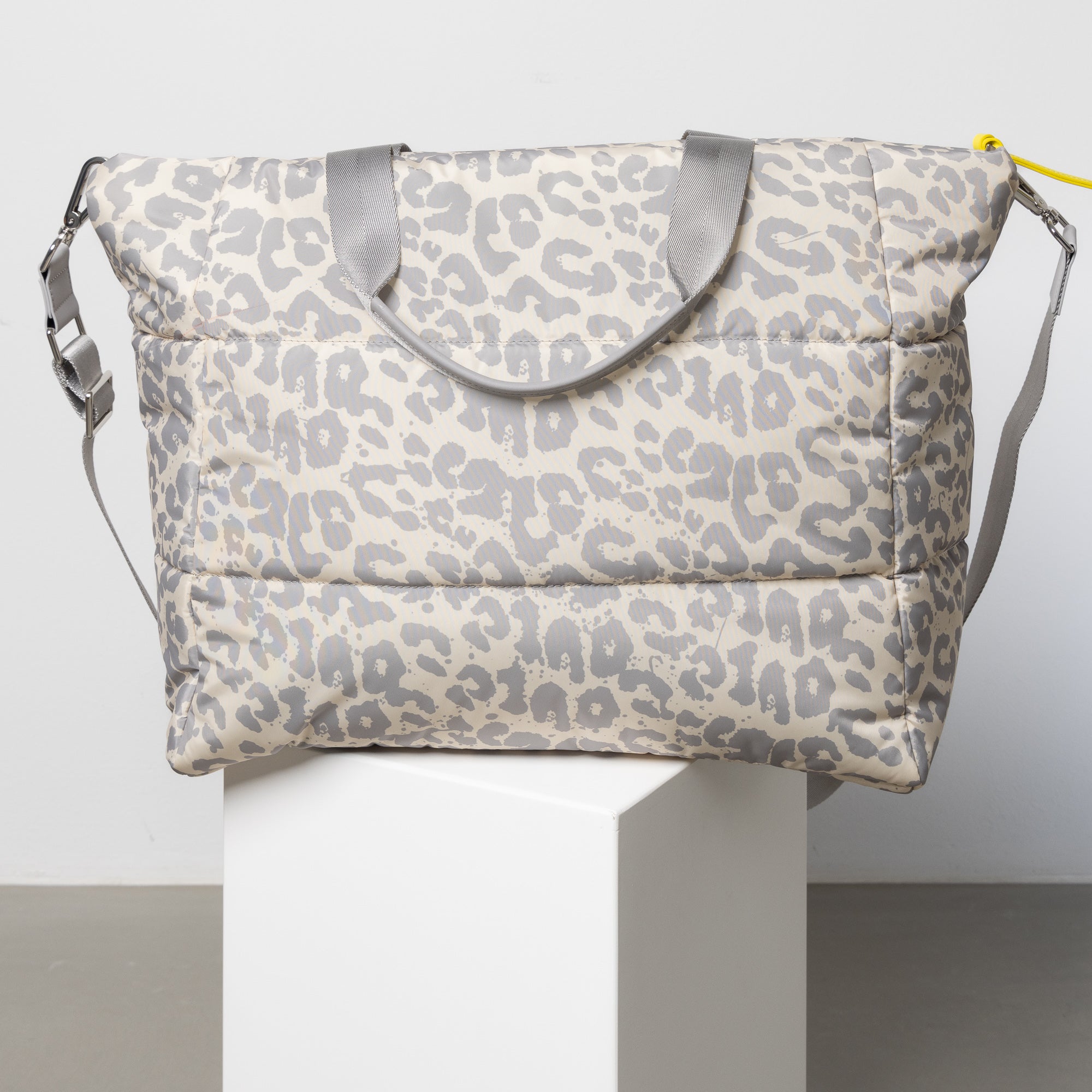 padded tote bag large + strap basic woven slim - leo splashes grey/sand - VIVI MARI