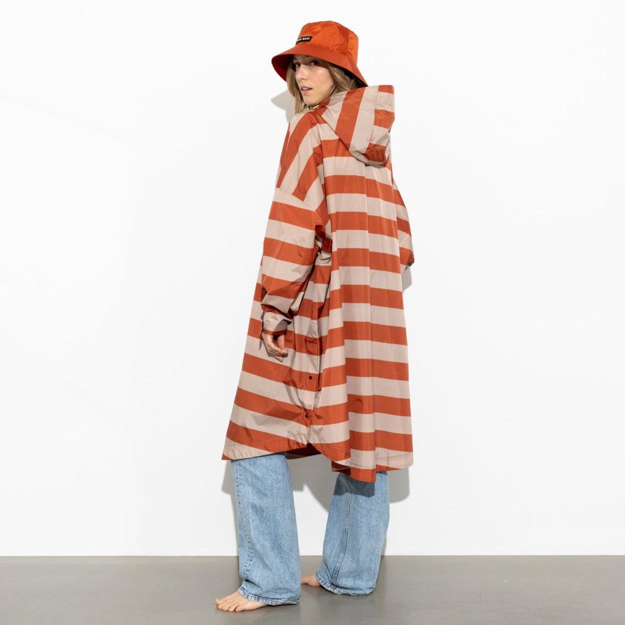 Raincoat bold stripes - cinnamon/latte - VIVI MARI
