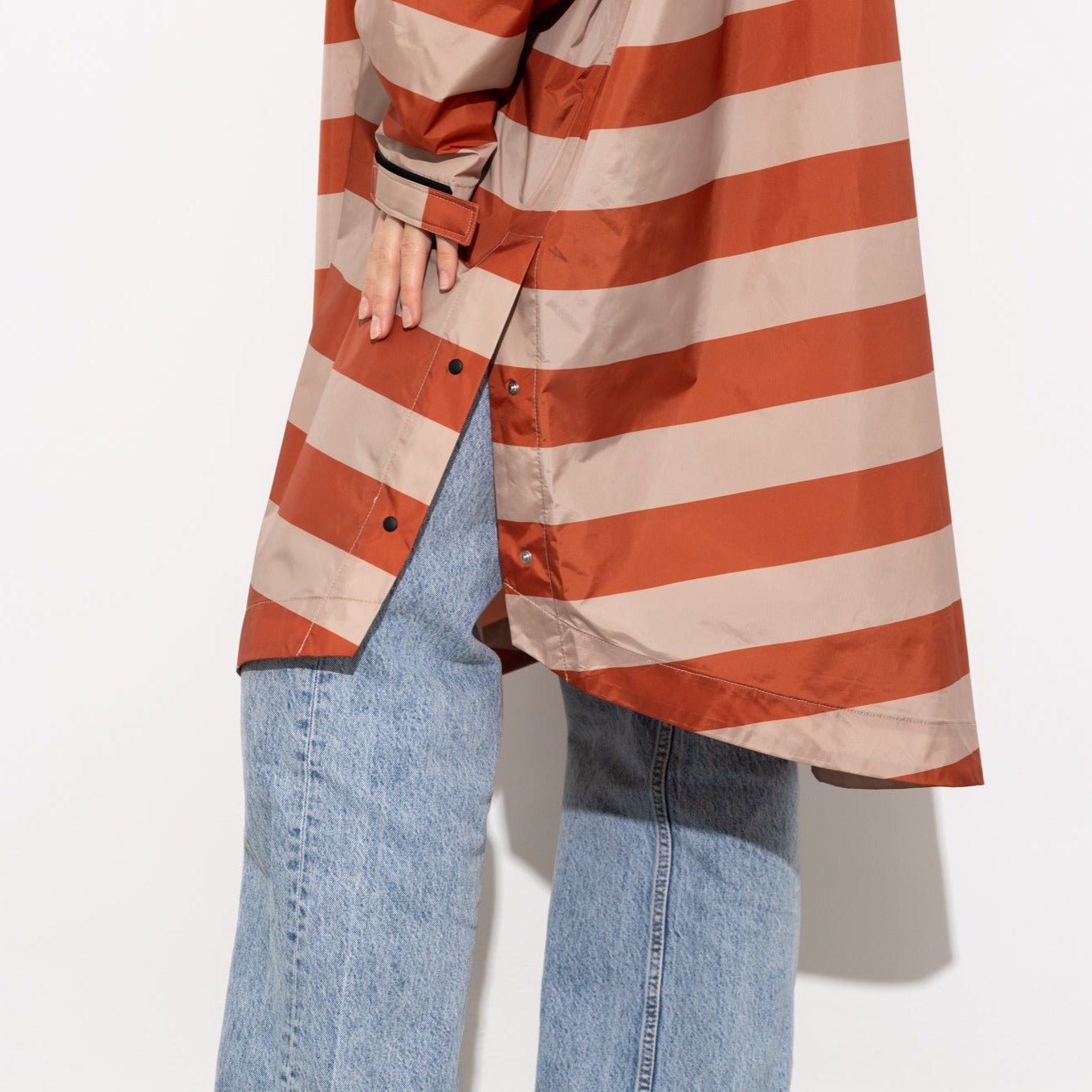 Raincoat bold stripes - cinnamon/latte - VIVI MARI