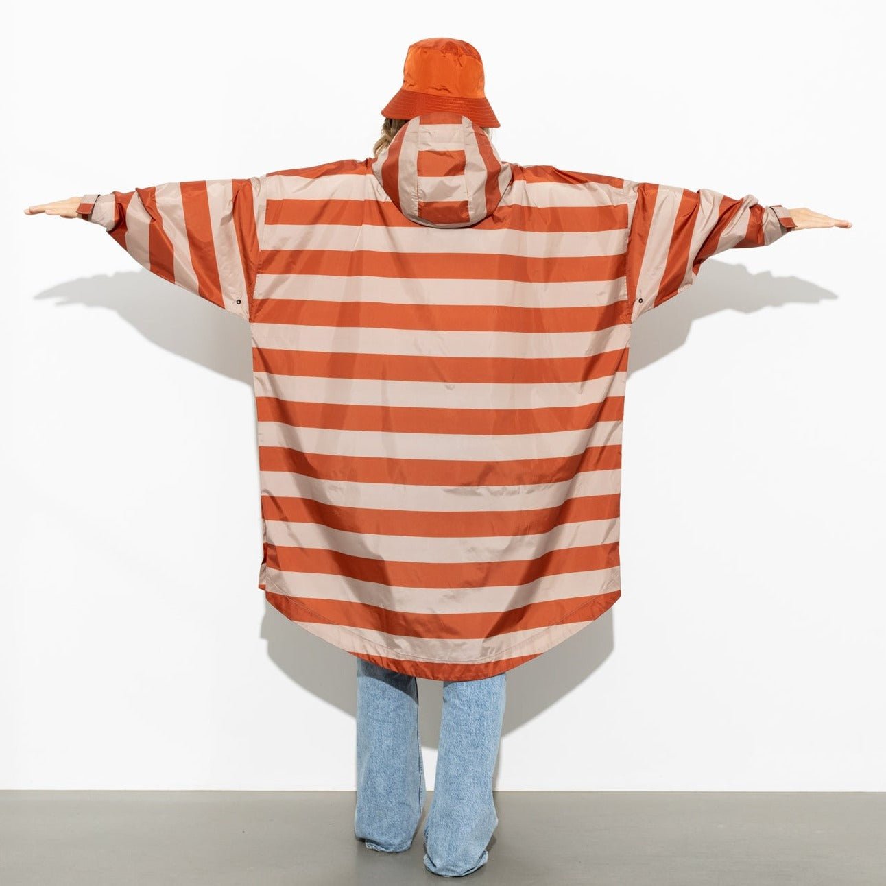 Raincoat bold stripes - cinnamon/latte - VIVI MARI
