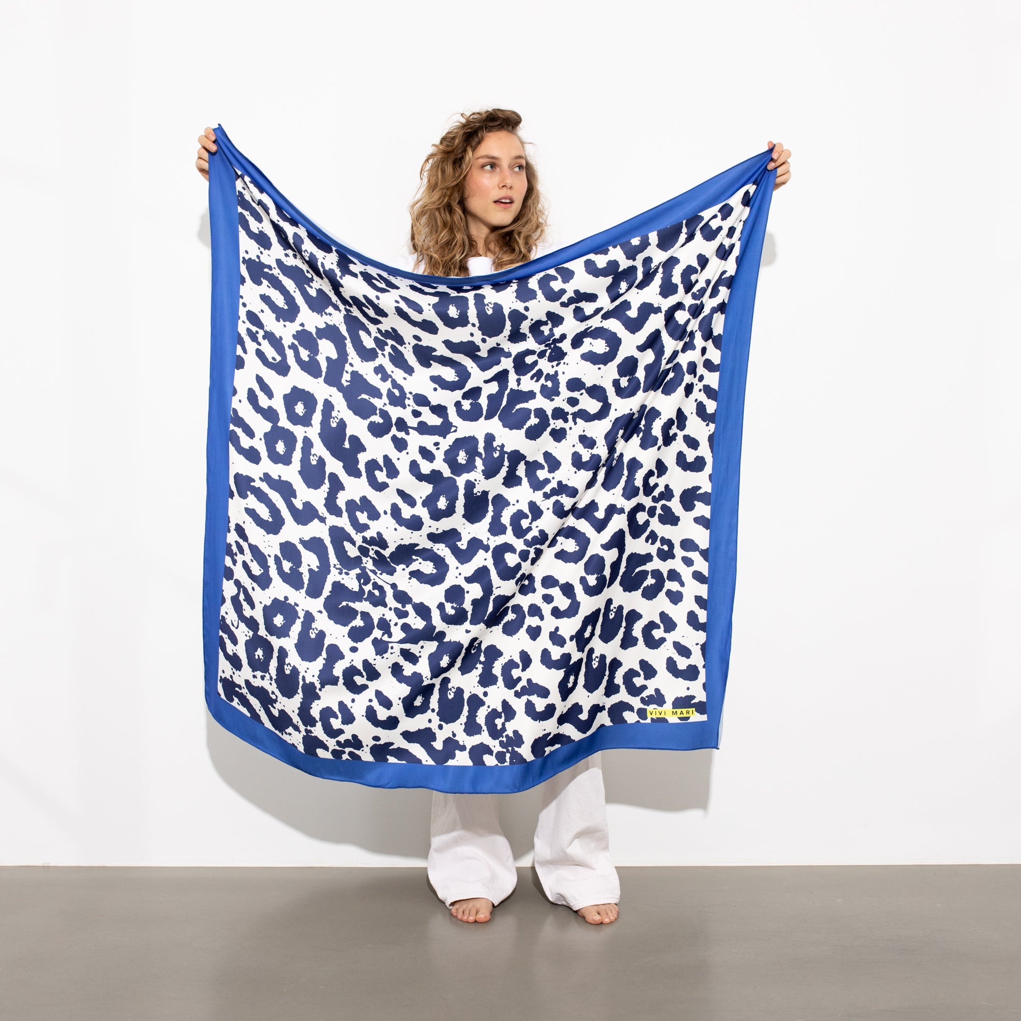 M207LD Cami Leo Navy main image 1